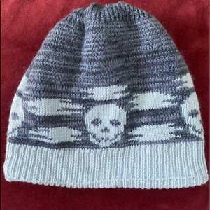 Skullcap winter hot gray ; black lining; vintage